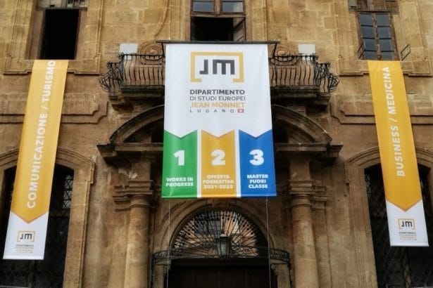 La Guardia di Finanza di Palermo ha eseguito un sequestro preventivo d'urgenza per oltre 3,5 milioni di euro nei confronti della fondazione Zaklada Europa e del suo fondatore, Salvatore Giuseppe Messina, accusato di aver orchestrato una truffa ai danni di centinaia di studenti. L'oggetto del contendere è l'università italo-bosniaca "Jean Monnet", un'istituzione fantasma mai riconosciuta né in Italia né all'estero, che offriva corsi di laurea e specializzazione, prevalentemente in ambito sanitario.