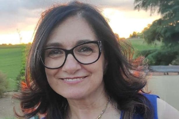 Tragedia sulla Statale, donna investita da scooter muore in ospedale Tragico incidente a Sant'Alessio Siculo: una donna di 58 anni perde la vita dopo essere stata investita da uno scooter. Indagini in corso