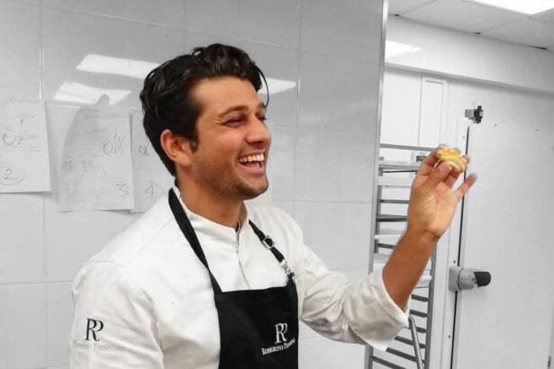 Il mondo della pasticceria piange la scomparsa di Roberto Pennino, chef di soli 39 anni, stroncato da un probabile infarto nella sua abitazione. La tragedia si è consumata ieri a ora di pranzo, lasciando sgomenta la comunità culinaria e quanti lo conoscevano.