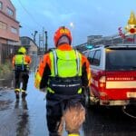 Allerta meteo rossa Sicilia, primi allagamenti: salvato un automobilista Allerta rossa in Sicilia orientale, i vigili del fuoco al lavoro per danni d'acqua, dissesti statici e soccorso persone. Catania, Palagonia e Riposto tra i comuni più colpiti