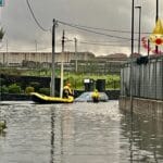 Allerta meteo rossa Sicilia, primi allagamenti: salvato un automobilista Allerta rossa in Sicilia orientale, i vigili del fuoco al lavoro per danni d'acqua, dissesti statici e soccorso persone. Catania, Palagonia e Riposto tra i comuni più colpiti