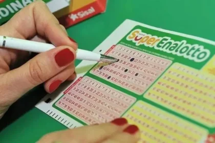 PALERMO - La fortuna bacia Palermo dove un giocatore ha centrato un 5 che gli permetterà di portare a casa una buona somma di denaro. Nell’estrazione del SuperEnalotto di martedì 8 aprile, come riporta l'agenzia specializzata Agipronews, centrato un “5” da 43.147,56 euro.