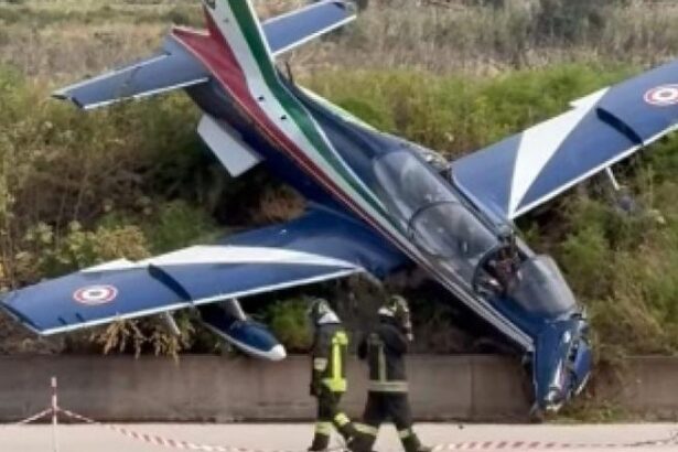 Durante un'esibizione aerea a Pantelleria, si è verificato un incidente che ha coinvolto tre aerei delle Frecce Tricolori. Un pilota ha riportato una sospetta frattura alle gambe ed è stato trasportato in ospedale.