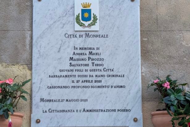 L'amministrazione comunale di Monreale a un mese dal triplice omicidio di Andrea Miceli, Massimo Pirozzo e Salvo Turdo, ha posto una lapide sul luogo del delitto. In memoria dei giovani figli di questa città barbaramente uccisi da mano criminale il 27 aprile del 2025 cagionando profondo sgomento d'animo".