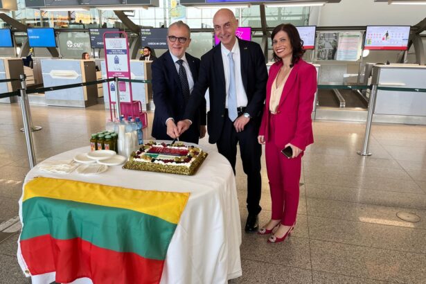La Sicilia si avvicina alla Lituania, via al volo Catania-Vilnius Wizz Air, la compagnia aerea più ecosostenibile dell'area EMEA, ha ufficialmente inaugurato la nuova rotta che collega Catania a Vilnius, segnando l'apertura di un collegamento diretto inedito tra la Sicilia e la Lituania.