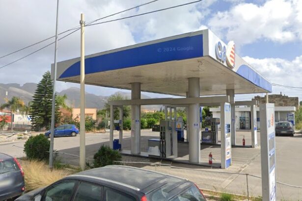 Un nuovo furto con spaccata ad un distributore di carburanti a Palermo. Questa volta, il bersaglio è stato il Q8 situato in viale Regione Siciliana Nord Ovest, nella zona di Cardillo. Il furto durante la notte.
