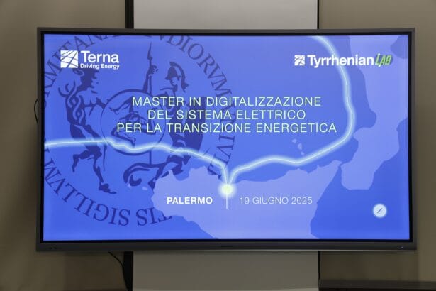 Terna ha presentato, presso l’Aula Giuseppe Capitò dell’Università degli Studi di Palermo, la quarta edizione del Master di II Livello “Digitalizzazione del sistema elettrico per la transizione energetica”, nell’ambito del progetto Tyrrhenian Lab, in collaborazione con gli Atenei di Cagliari, Palermo e Salerno.