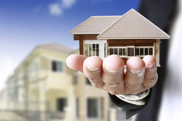 Comprare casa a Palermo è un obiettivo per tantissime persone. Per chi vuole vivere in Sicilia, si tratta di una città senza eguali. Ricca di storia grazie al passaggio di diversi popoli, dai normanni agli arabi, è un punto di riferimento sia per la presenza dell’Università, sia per la vicinanza con il mare.