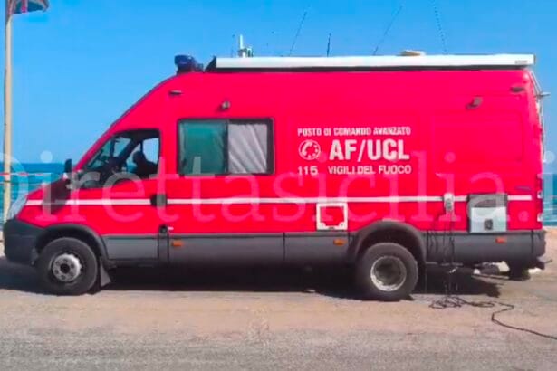 Jan kantor, 34 anni. È il nome del giovane inghiottito dal mare di Trappeto. Il suo corpo è stato riportato a terra, a Terrasini, dalle motovedette della Capitaneria di Porto dopo che questa mattina all'alba sono ricominciate le ricerche.