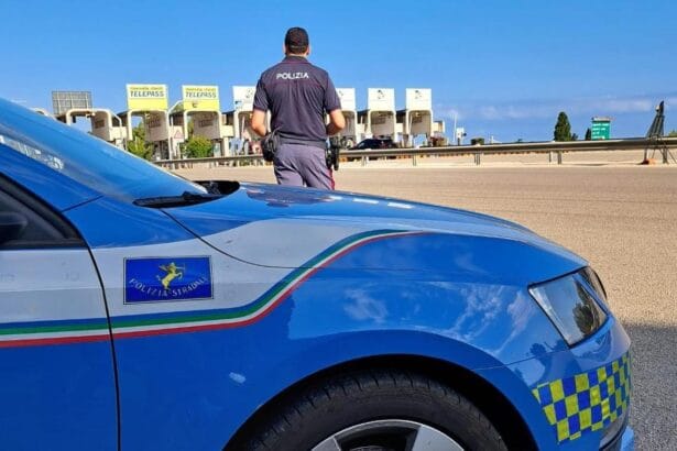 Gli agenti della polizia stradale di Buonfornello hanno arrestato un uomo di 40 anni trovato in possesso di 10 chili di cocaina.