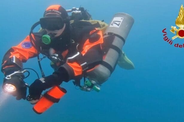 Dramma in mare a Trappeto: si tuffa e scompare, ricerche disperate per un 23enne TRAPPETO (PALERMO) – Ore di grande apprensione a Trappeto, dove un ragazzo di soli 23 anni risulta disperso in mare. L'allarme è scattato nel pomeriggio di oggi dalla spiaggia di Ciammarita, affollata di bagnanti che hanno visto il giovane tuffarsi senza però vederlo più tornare verso la riva.