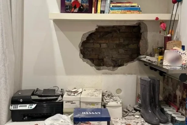 Un colpo da maestri, studiato nei minimi dettagli e messo a segno con una precisione chirurgica. A Palermo, in un appartamento di via Emilia, una banda di ladri professionisti ha svaligiato un'abitazione portando via l'intera cassaforte, il tutto senza lasciare alcun segno di effrazione. Un'operazione talmente "pulita" da far pensare a un furto su commissione.