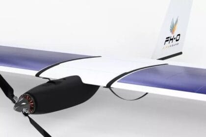 MONREALE – Un occhio elettronico vigila dall'alto e salva, ancora una volta, il prezioso patrimonio boschivo di Monreale. Un drone della Protezione Civile comunale si è rivelato decisivo per sventare quello che sarebbe stato il quarto incendio doloso nella zona di Miccini, un'area già martoriata in passato dalle fiamme. L'intervento, quasi cinematografico per la sua rapidità, dimostra come la tecnologia sia diventata un'alleata insostituibile nella lotta contro i piromani.