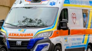 Un tragico incidente stradale si è consumato nelle ultime ore lungo la strada statale 120, nei pressi del territorio comunale di Gangi, nel Palermitano. L'impatto tra due automobili è costato la vita a un automobilista di 84 anni, originario di Geraci Siculo, identificato con le iniziali V.L.