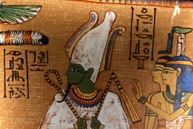 Molte civiltà antiche hanno caratterizzato come spesso accade con la storia, ciò che è venuto dopo. Quindi gli usi e i costumi delle popolazioni attuali sono in parte frutto di quelle che sono esistite nelle epoche precedenti. Questo è il caso ad esempio della Sicilia, una regione del sud Italia dove è possibile rintracciare numerose tracce dei tempi addietro dai posti incantevoli e non sempre conosciuti al grande pubblico. Tra tutti quella di stampo egizio, e nello specifico è l’Antico Egitto ad avere in qualche modo condizionato o influenzato con la propria arte e cultura quella sicula. Un segnale di come nell’evoluzione della civiltà dello stivale ci siano impronte chiare e nitide dei tempi che furono.  