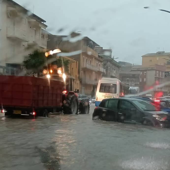 Ore di angoscia a Favara per Marianna Bello, 38enne travolta dall'acqua. Ricerche in corso dopo il violento nubifragio
