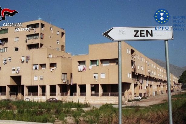 "Ogni anno immettiamo nella rete dello Zen 2 un milione e mezzo di metri cubi d'acqua. Ma nei padiglioni non ci sono contatori. All'azienda partecipata non entra un soldo. Il danno è di 5 milioni di euro". Lo ha detto Giovanni Sciortino amministratore unico dell'Amap intervenendo all'incontro che si è svolto nella chiesa di San Filippo Neri per affrontate le emergenze legate al quartiere Zen, diviso in due aree abitative Zen 1 e Zen2, a cui hanno preso parte diversi assessori comunali e i vertici della macchina amministrativa e delle partecipate.