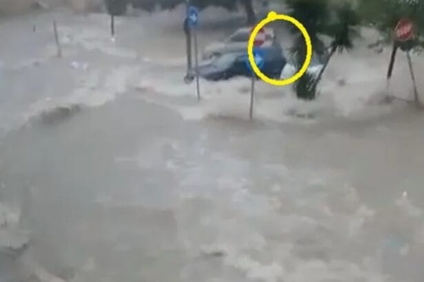 Favara prega per Marianna Bello, travolta dalla bomba d'acqua: parte la veglia di preghiera Favara è una città con il fiato sospeso. L'angoscia stringe il cuore di un'intera comunità che da questa mattina attende notizie di Marianna Bello, la donna letteralmente inghiottita dalla furia di un'improvvisa bomba d'acqua che ha messo in ginocchio la città.