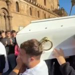 L'ultimo addio di Palermo a Paolo Taormina. In Cattedrale lacrime, applausi e un grido di rabbia per il 20enne ucciso