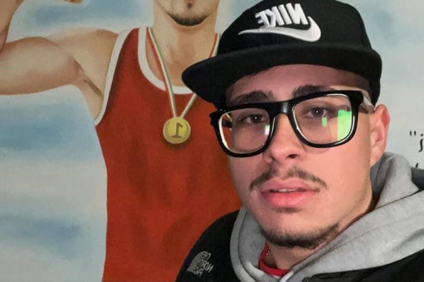 Ucciso a Palermo, la dura accusa della Chiesa: "Troppo spazio alla cultura mafiosa", veglia allo Zen Palermo – Un grido di dolore che scuote le coscienze, una riflessione amara che chiama in causa l'intera comunità. Di fronte all'brutale omicidio di Paolo Taormina, un altro giovane la cui vita è stata spezzata dalla violenza, gli Arcivescovi di Palermo, Mons. Corrado Lorefice, e di Monreale, Mons. Gualtiero Isacchi, rompono il silenzio con parole durissime, che pesano come macigni. "Pietrificati. Sgomenti", esordiscono, descrivendo una tragedia che distrugge non una, ma due vite, travolgendo le rispettive famiglie in un vortice di sofferenza inspiegabile.