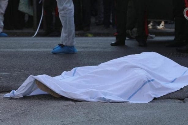 An uomo di 65 anni ha perso la vita nel pomeriggio all'interno di un supermercato di Realmonte, in provincia di Agrigento. Il dramma si è consumato tra gli scaffali del punto vendita, davanti agli occhi increduli di clienti e dipendenti che non hanno potuto fare altro che assistere impotenti.