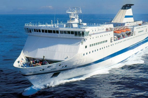 Con l'ultima traversata di ieri sera diretta a Napoli, si è conclusa inaspettatamente e con grande amarezza la lunga epopea della linea marittima Palermo-Napoli della compagnia Tirrenia-Cin. Questa drastica interruzione pesa enormemente sulla comunità e si consuma nel quasi totale silenzio della compagnia, che non ha fornito alcuna comunicazione o spiegazione a chi, per anni, ha garantito la continuità del servizio.