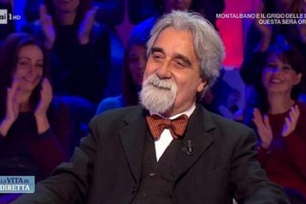 Un silenzio assordante è calato sulla musica italiana. Beppe Vessicchio, il Maestro per antonomasia, l'uomo la cui presenza sul podio del Festival di Sanremo era diventata sinonimo di garanzia e qualità, si è spento oggi pomeriggio a Roma. Aveva 69 anni. La notizia, un fulmine a ciel sereno per il pubblico e per i tantissimi artisti che hanno avuto l'onore di lavorare con lui, è arrivata dall'ospedale San Camillo, dove era stato ricoverato d'urgenza a seguito di una complicazione improvvisa che non gli ha lasciato scampo.
