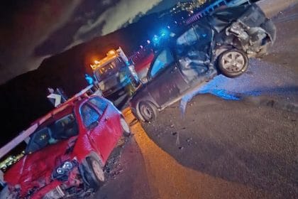 È di due feriti il bilancio del sinistro verificatosi oggi pomeriggio sulla Palermo-Sciacca. Tre i veicoli coinvolti (con rispettivamente tre persone a bordo). È accaduto all'altezza del chilometro 13,200, nel territorio comunale di Monreale. Il tratto compreso tra gli svincoli di Altofonte e Giacalone è stato temporaneamente interdetto al traffico.