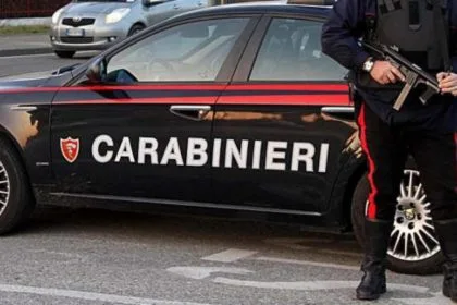 I militari della Stazione Carabinieri di Montemaggiore Belsito, nell’ambito dei quotidiani servizi di controllo del territorio finalizzati al contrasto dei reati contro il patrimonio e alla tutela delle infrastrutture pubbliche, hanno arresto in flagranza un 26enne originario di Partinico, per furto aggravato, ricettazione; interruzione di un pubblico servizio e attentati alla sicurezza dei trasporti.