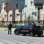 Colpi di pistola hanno raggiunto nella notte le sedi dei centri Handala e Albero della Vita, due associazioni attive nel quartiere Zen 2 di Palermo con attività di supporto sociale rivolte a donne e minori. Le vetrate degli immobili sono andate in frantumi, i carabinieri hanno avviato le indagini.