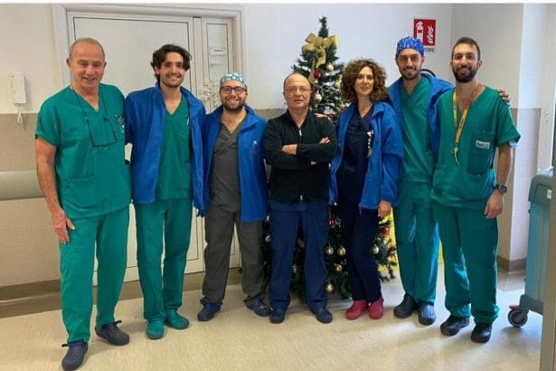 PALERMO, 20 DICEMBRE 2025 – L’Unità Operativa di Ortopedia e Traumatologia del Presidio Ospedaliero “Ingrassia” di Palermo ha superato quota 1.100 interventi chirurgici, confermandosi un punto di riferimento all’interno della rete ospedaliera dell’intero territorio.
