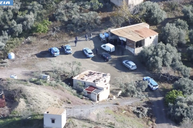 MISILMERI – Un arsenale di polvere pirica pronto a invadere il mercato nero in vista di Capodanno. È quanto scoperto dagli agenti del Commissariato di Bagheria e dal nucleo Artificieri della Questura di Palermo in un ex opificio situato tra i comuni di Misilmeri e Marineo. L’operazione si è conclusa con l’arresto in flagranza di un uomo di 49 anni.