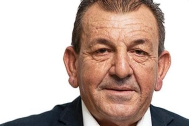 Lutto a Misilmeri: morto Stefano Vicari, ex consigliere comunale e attivista Un lutto improvviso ha colpito Misilmeri. Si è spento prematuramente Stefano Vicari, ex consigliere comunale e per anni figura attiva nella politica locale. La notizia della sua scomparsa ha lasciato sgomenta l'intera comunità. Vicari era conosciuto e apprezzato da tutti per il suo carattere allegro e la sua passione per l'impegno civico. Chi lo ha conosciuto lo ricorda per il sorriso che aveva sempre per chiunque e per la sua capacità di coinvolgere gli altri con entusiasmo.
