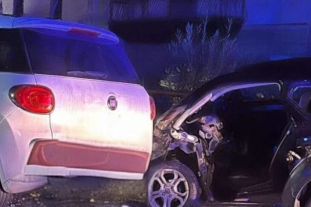 Sei persone sono rimaste ferite in uno scontro tra due automobili e una microcar sulla Statale 113, nel tratto che da Palermo porta a Villabate e Ficarazzi.