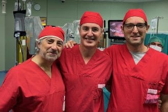 L’urologia della Fondazione Giglio di Cefalù, diretta da Francesco Curto, per il sesto anno consecutivo è il primo centro in Sicilia per la cura dei tumori maligni della prostata (prostatectomia radicale), e per il secondo anno dei tumori del rene e dell’ipertrofia prostatica benigna. Il dato emerge dal Programma nazionale esiti (PNE-2025) elaborato dall’Agenas (Agenzia nazionale per i servizi sanitari regionali).