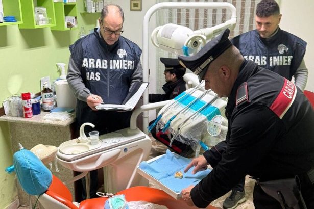 Prestava cure odontoiatriche ai pazienti senza averne i requisiti. Un uomo di 59 anni, con il solo diploma professionale di odontotecnico, è stato scoperto mentre esercitava illegalmente la professione di dentista all'interno di un'abitazione privata a Cefalà Diana. L'operazione che ha portato alla luce l'attività abusiva è stata condotta dai carabinieri della stazione di Villafrati in collaborazione con i militari del Nas.