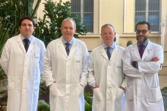 L’inizio del 2026 segna un importante traguardo per la chirurgia dei trapianti in Sicilia. Presso l’IRCCS ISMETT di Palermo sono stati già eseguiti due complessi trapianti combinati di fegato e rene su pazienti dell’isola. Un risultato che non rappresenta un episodio isolato, ma il frutto di una rete regionale dei trapianti ormai consolidata e altamente efficiente. Al momento, altri quattro pazienti sono in lista d'attesa attiva per ricevere questo delicatissimo intervento simultaneo.