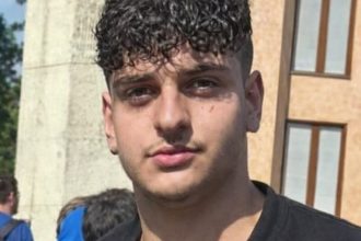 Un destino crudele e beffardo. Ignazio Cortese, 20 anni, di Trabia, aveva partecipato al concorso per entrare nell'Arma dei Carabinieri. È morto nella notte tra giovedì e venerdì, travolto dall'automobile di un carabiniere mentre era fermo a bordo di una Panda in attesa di un controllo di routine sulla statale 113, nei pressi dello svincolo di Buonfornello, nel Palermitano.