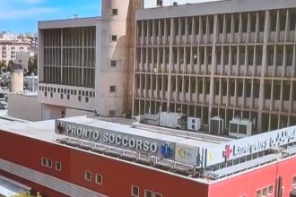 Grave incidente sul lavoro ieri pomeriggio a Caltanissetta. Un operaio di 28 anni di Serradifalco, dipendente di Enel Distribuzione, è rimasto folgorato mentre lavorava su una cabina elettrica.