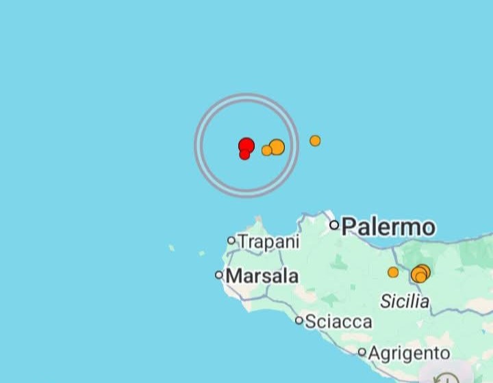 Una notte movimentata per i sismografi della Sicilia occidentale. Alle ore 02:17 di martedì 3 febbraio 2026, la Sala Sismica dell’INGV di Roma ha rilevato un evento sismico di magnitudo 3.2 nel distretto del Tirreno Meridionale.
