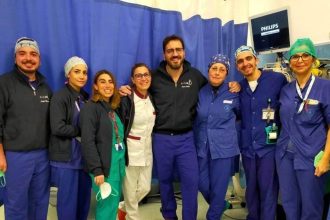 Anche per il 2026, all'Unità Operativa Complessa di Chirurgia dell'Ospedale Buccheri La Ferla Fatebenefratelli, diretta dal dott. Cosimo Callari, è stata confermata l'assegnazione di un prestigioso riconoscimento da parte della SICOB (Società Italiana di Chirurgia dell'Obesità e delle Malattie Metaboliche) come "Centro di Eccellenza per la cura dell'obesità".