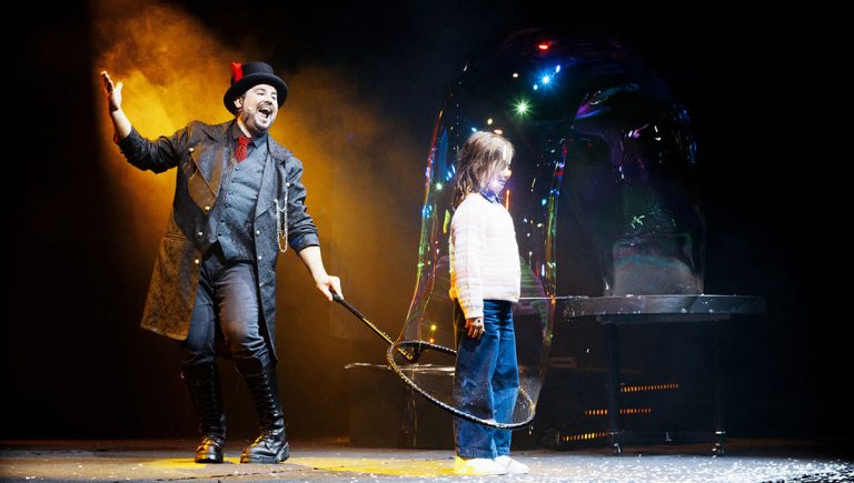 A Palermo e Catania l’incanto e la magia delle bolle di sapone in Bubbles Revolution