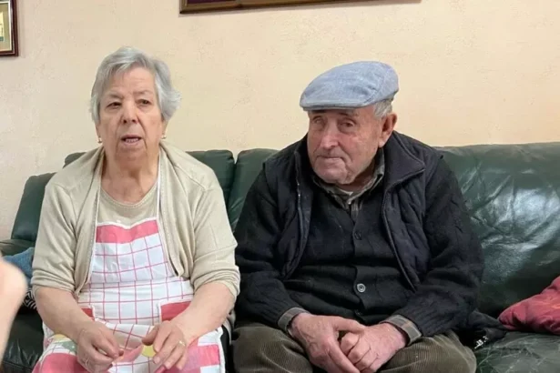 Nelle Madonie il paese dei centenari: Geraci Siculo è la Blue Zone siciliana Nel piccolo comune di Geraci Siculo, circa 1.600 abitanti nel cuore delle Madonie, si registra un primato in termini di longevità: qui vivono 56 ultra novantenni, una cittadina compirà 100 anni nel corso dell'anno e un'altra raggiungerà i 105.