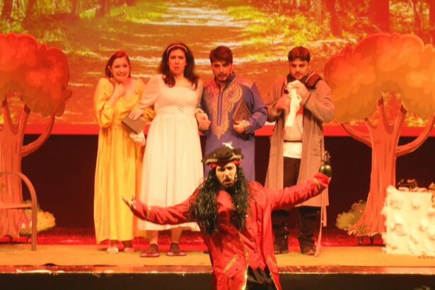 Educare i più piccoli ai valori del rispetto, del gioco di squadra e dell'inclusione sociale attraverso le favole e il teatro. È una delle mission della Compagnia Teatrale Sussurri D'Arte, che ieri sera, domenica 29 marzo, ha debuttato nel nuovo spettacolo “S.O.S. Fiabe: il mistero del lieto fine” al Teatro Jolly di Palermo.
