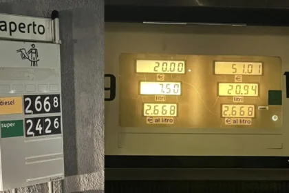 Esposto formale contro il caro carburanti a Pantelleria. M5S, PD e LeAli chiedono l'intervento di AGCM e Finanza.
