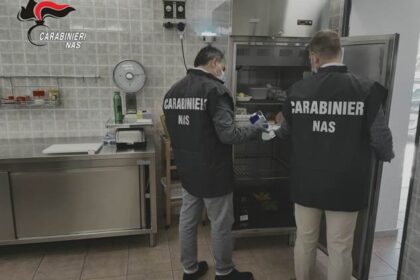 Nell’ambito delle attività di tutela della salute pubblica e sicurezza alimentare, i Carabinieri del Nucleo Antisofisticazioni e Sanità (N.A.S.) di Palermo hanno condotto una serie di ispezioni igienico- sanitarie presso diversi esercizi di ristorazione del capoluogo, con particolare focus sulle aree del centro storico e delle principali piazze cittadine.
