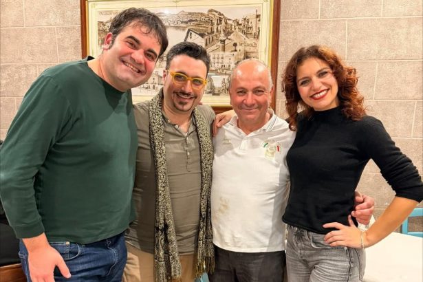 MISILMERI – Una giornata all'insegna dell'alta formazione e della scoperta delle eccellenze locali. Misilmeri ha accolto ieri la nota cantante e docente Gaia Gentile, protagonista di una Masterclass di canto moderno organizzata dalla Sicily Music Academy. L'evento formativo, che sta richiamando l'attenzione di numerosi appassionati e studenti, è attualmente in corso presso la sede di Monreale e si protrarrà fino alla giornata di domenica.