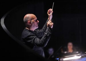 Il Direttore d’Orchestra siciliano Di Mauro vola al “Seoul World Sound Festival”. A giugno dirigerà Tosca all’Opera Festival di Bratislava