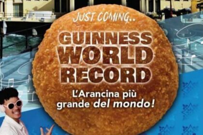 A Mondello arriva l'arancina più pesante e grande del mondo: tre giorni di gusto, spettacolo e tradizione. 17, 18 e 19 aprile 2026 – un evento destinato a entrare nella storia e nella cultura dei palermitani: la realizzazione dell'arancina più pesante e grande del mondo.