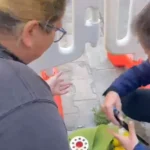 "Mio marito lavorava con questa ditta da tempo, non ha mai avuto problemi e non era in nero. Lavorava a quel palazzo da una settimana." Lo racconta la moglie di Daniluc Tiberi, l'operaio romeno di 50 anni morto nel cantiere aperto per la ristrutturazione di un balcone insieme a Najahi Jaleleddine, 41 anni.